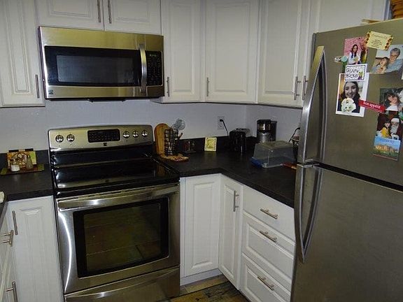 3rd image of 19505 Quesada Ave #M