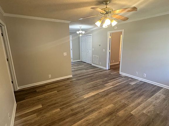 3rd image of 1130 Sloan St