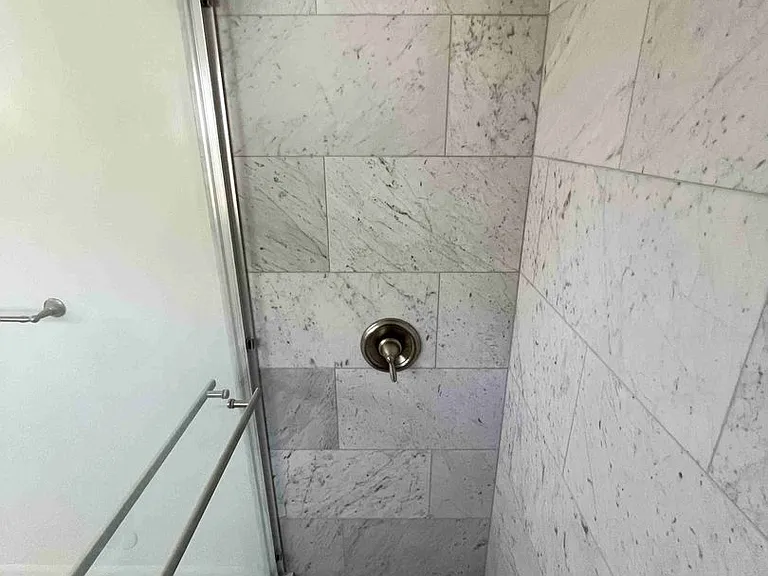 4432 Bakman Ave — Photo 11