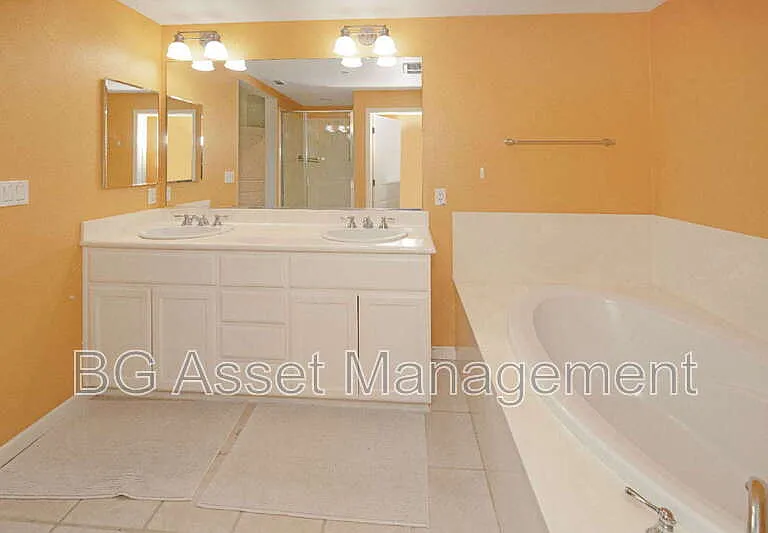 1653 Northshore Dr — Photo 12