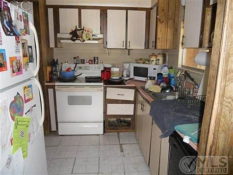 3rd image of 8751 Henderson Grade