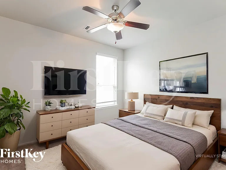 4711 Creekside Haven Trl — Photo 14