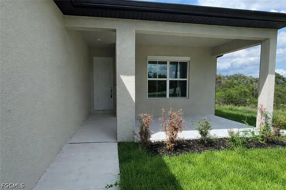 Building Photo - 460 Westchester Dr
