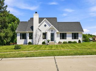 4811 Lockner Dr, Urbandale, IA 50322