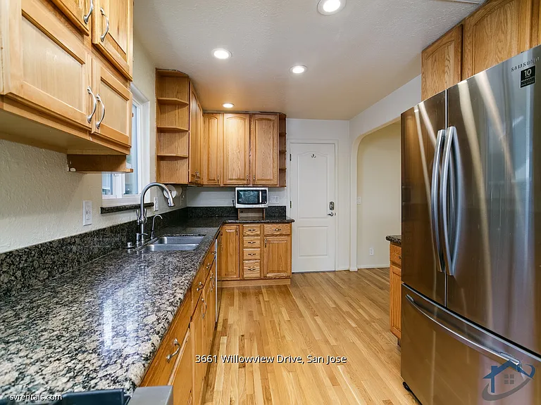 3661 Willowview Dr — Photo 6