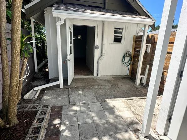 1037 12th St N #C, Saint Petersburg, FL 33705