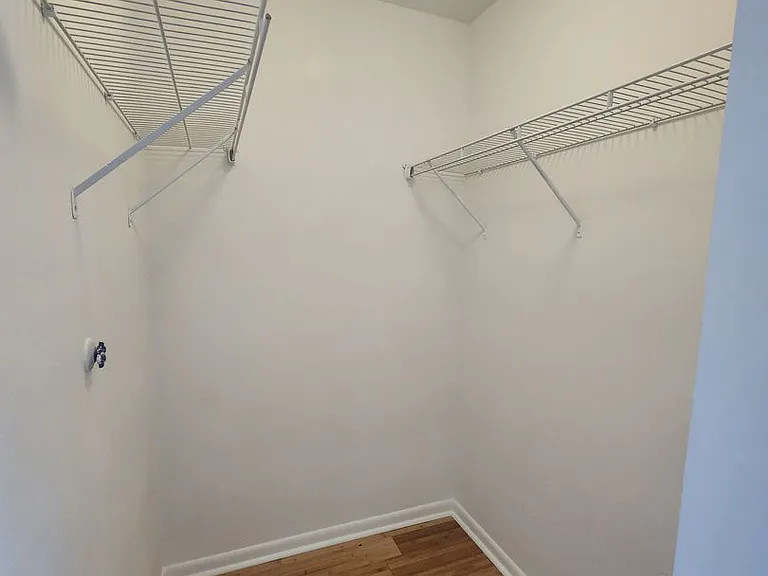 4900 Spring Lake Dr #D — Photo 7