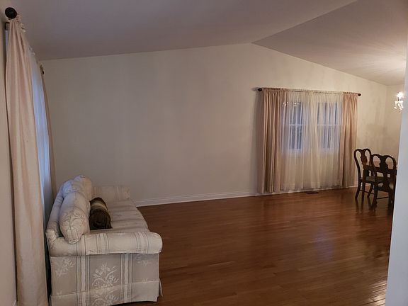 4th image of 1414 Westbury Dr