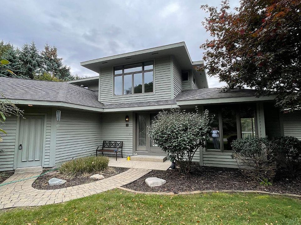 35 Counts Cove Ct, Holland, MI 49424 | Zillow