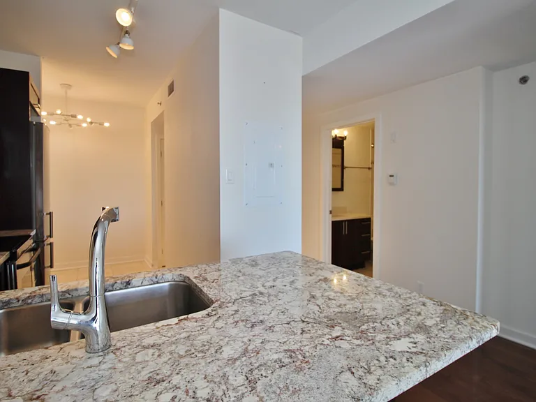 300C Lett St #422 — Photo 10