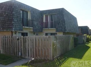 206 Woodland Rd, Lake Worth, FL 33461