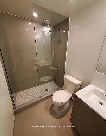 100 Harbour St #2402 — Photo 14