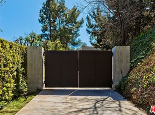 1945 Roscomare Rd, Los Angeles, CA 90077