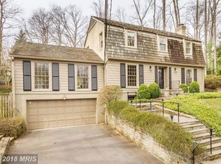 7904 Greentree Rd, Bethesda, MD 20817