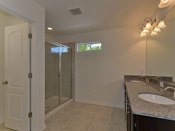 5th image of 814 N Habana Ave