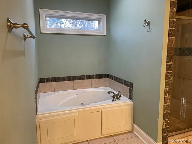 10 Birchwood Ln — Photo 14