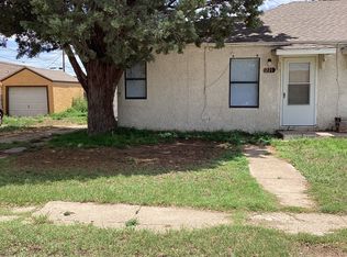 221 S Avenue J, Portales, NM 88130