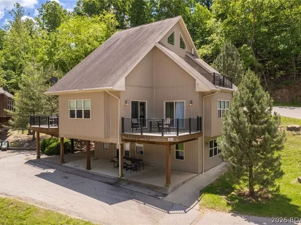 202 Yacht Club Landing Dr, Lake Ozark, MO 65049