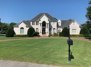 3 Deepwood Dr, Jackson, TN 38305