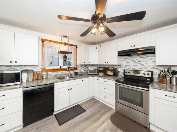 508 Vernon Ave, Barre, MA 01005