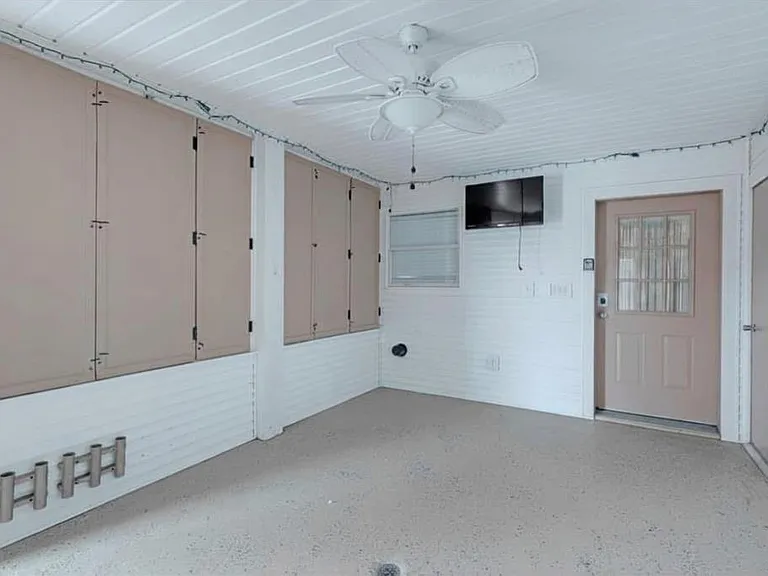 1530 Halverson Rd — Photo 15