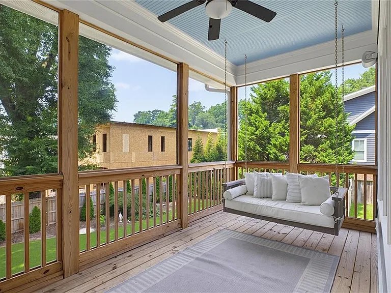 1452 Woodland Hills Dr NE — Photo 45