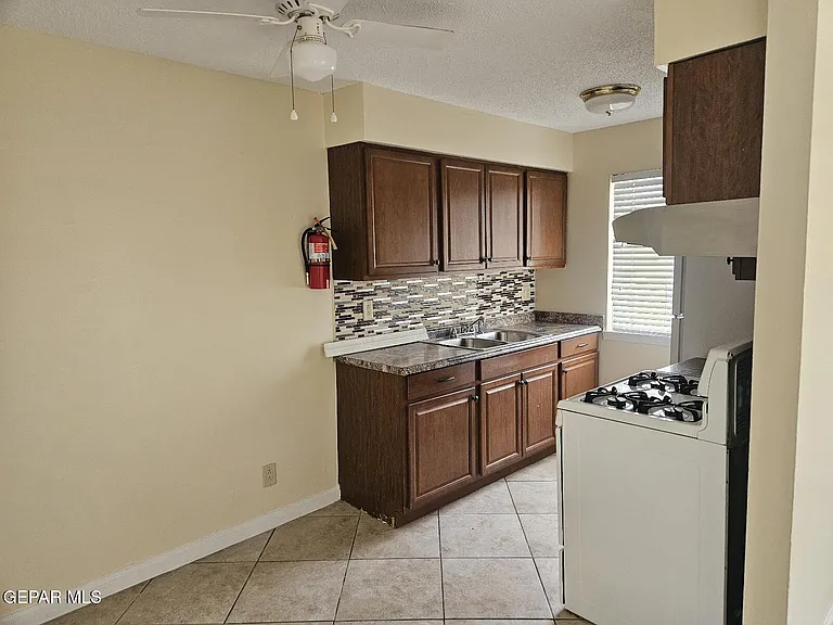 1601 N El Paso St #2 — Photo 5