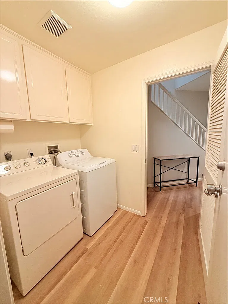 2 bed, 1210 sqft, $3,600 — Photo 4