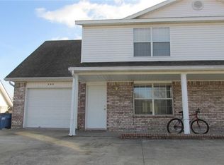 48 Holly Dr, Bentonville, AR 72712