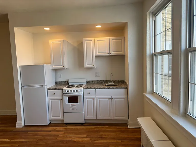 New King Edward Apartments — Photo 108