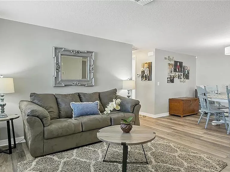4247 Gulfshore Ct — Photo 3
