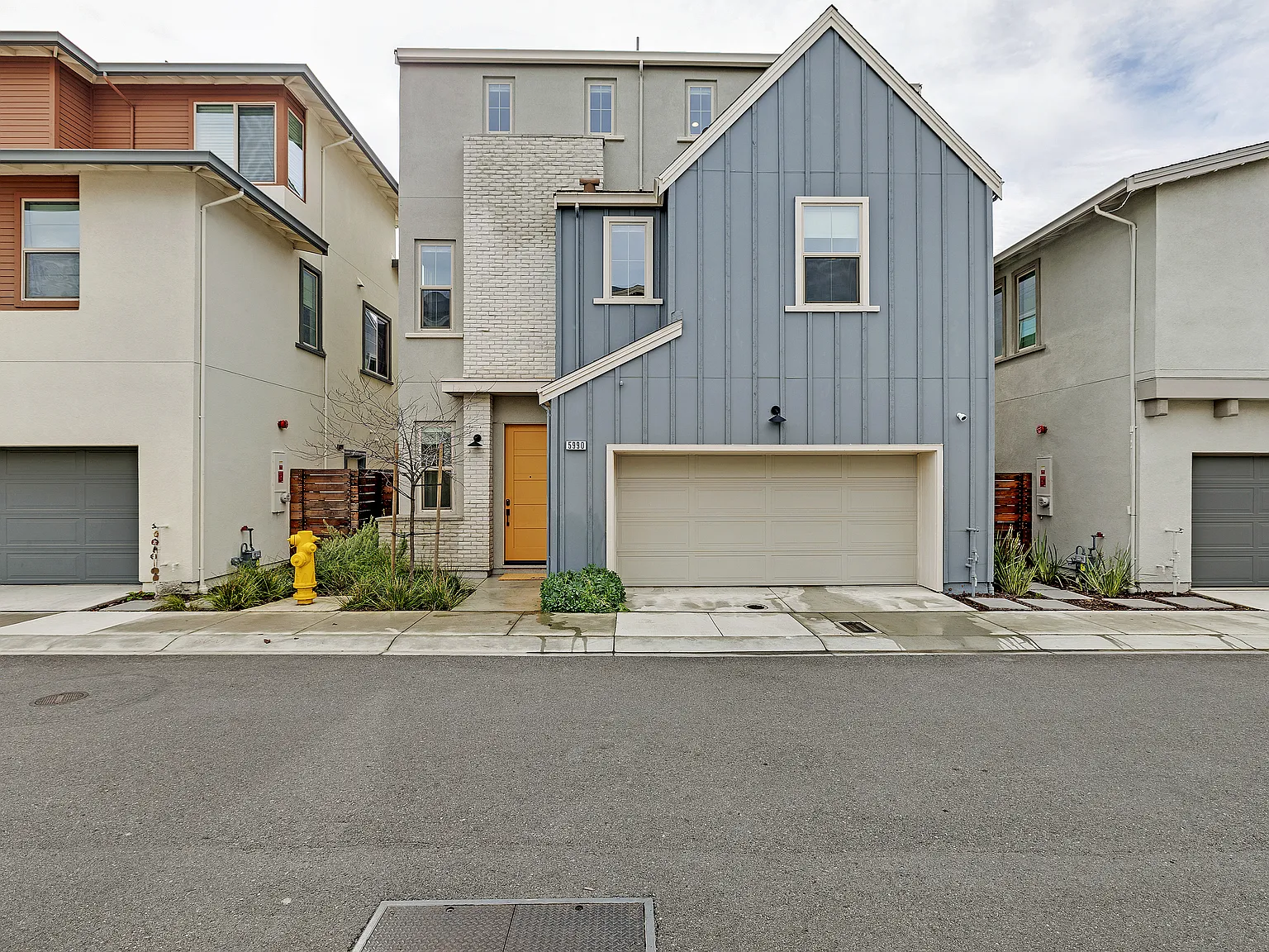 4 bed, 2.5 bath, 2681 sqft, $6,500 — Photo 1