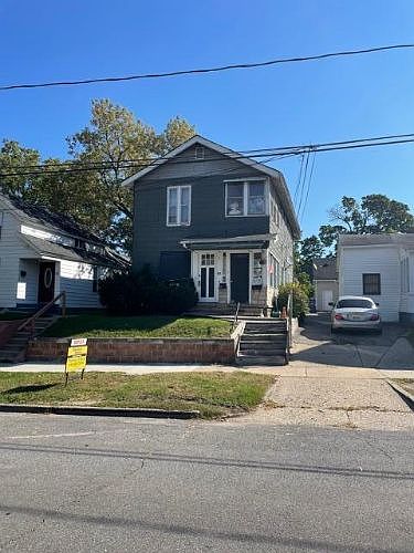 1st image of 22 Deloney Ave SW
