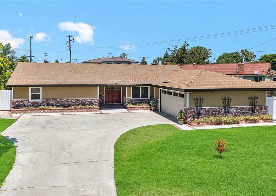 1st image of 14191 Laurinda Way