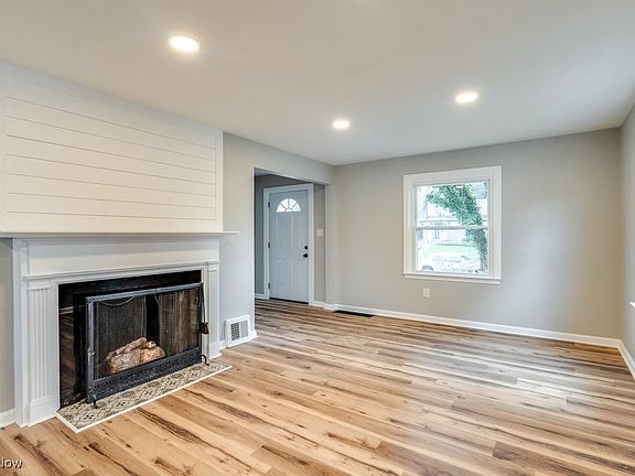 4th image of 1658 17th St