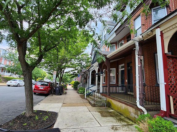 2nd image of 804 N Van Buren St