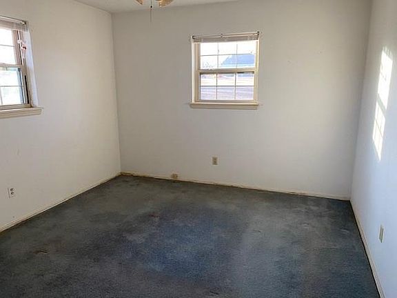 5th image of 1001 N Green St