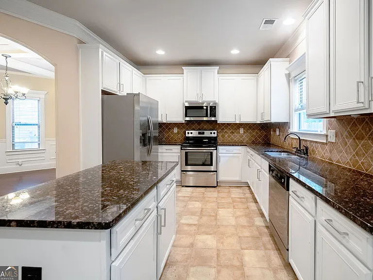 75 Village Park Dr — Photo 6