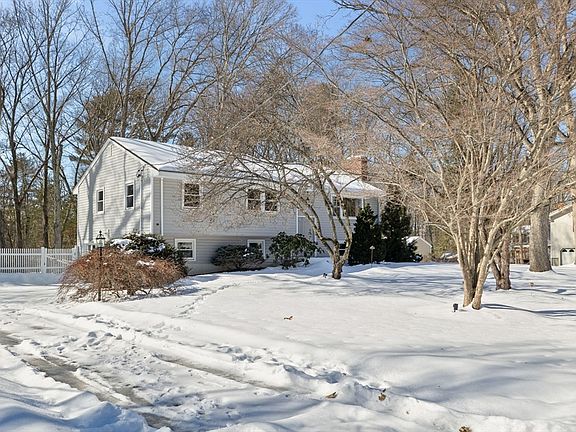 2nd image of 7 Dean Cir