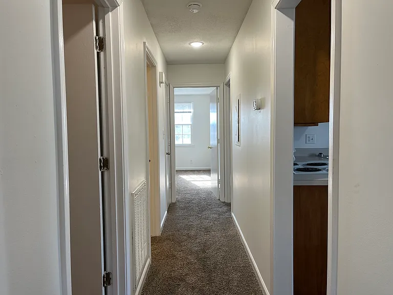 604 Fairfield Dr #A — Photo 2