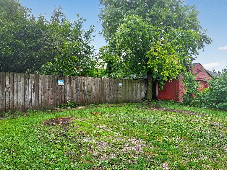 1439 S High St — Photo 31