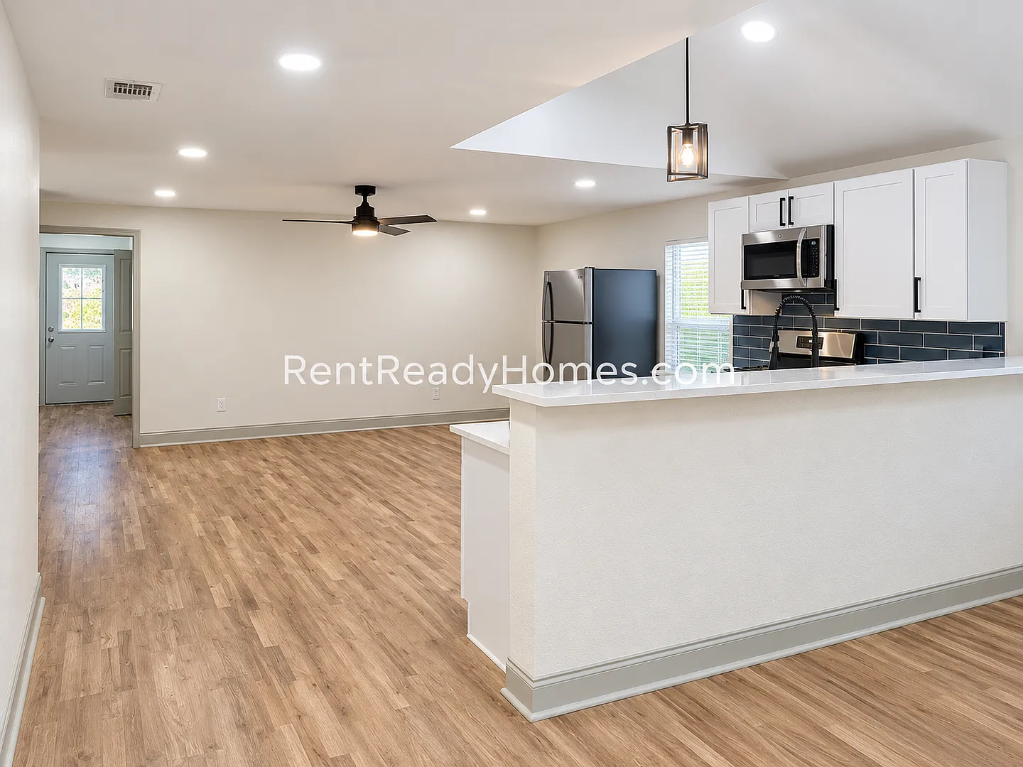959 Woods Ave — Photo 3