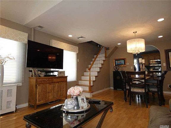 5th image of 9219 221st St