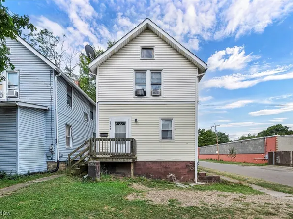 1044 Grant St, Akron, OH 44311