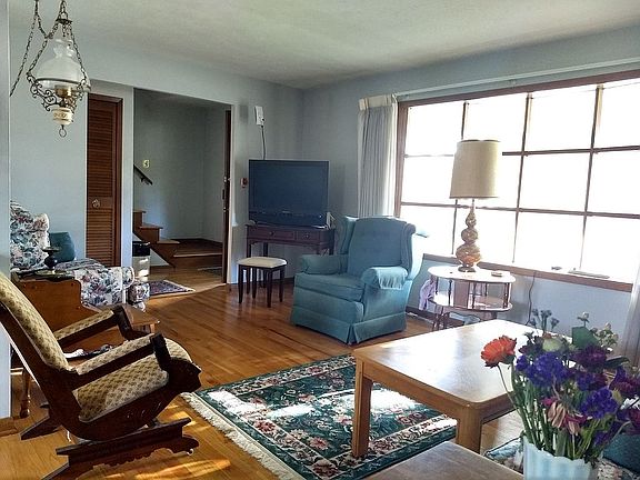 3rd image of 6521 Haviland Dr