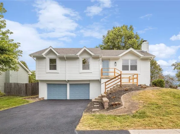 15600 W 151st Ter, Olathe, KS 66062