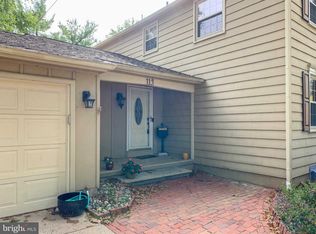 113 Fox Chase Ln, Cherry Hill, NJ 08034