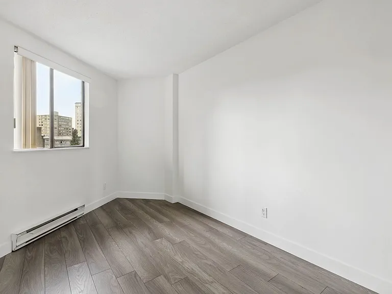 1045 Haro St — Photo 94