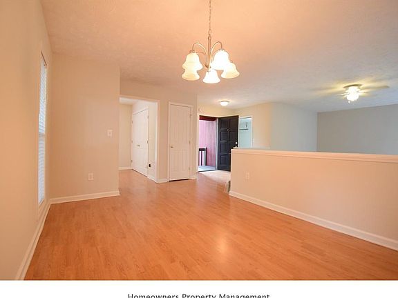 3rd image of 5840 Horton Pl