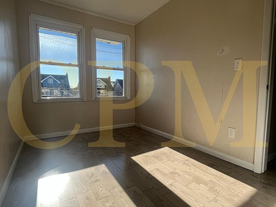1st image of 180 Greylock Pkwy #180